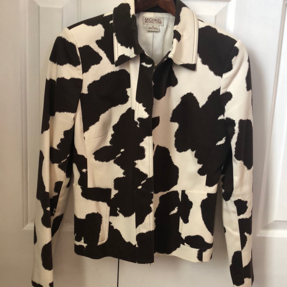Michael Jordan’s print jacket.